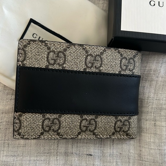 🆕💯% Auth Men’s Gucci Wallet GG Supreme Canvas and Black Leather NWOT - Picture 5 of 5